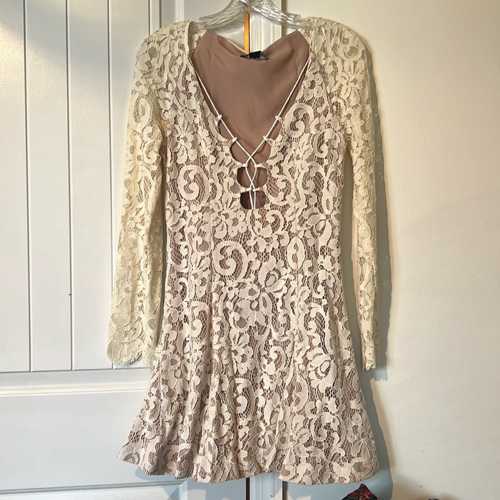 NWT Revolve X Style Stalker Romantic White Lace "Love Bomb" Mini Dress - Medium